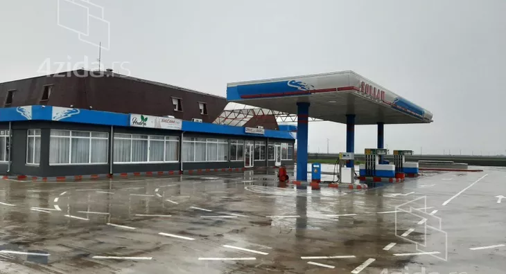 Poslovna zgrada | 4zida