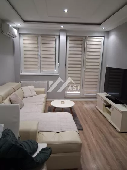 Devet Jugovića | 4zida.rs