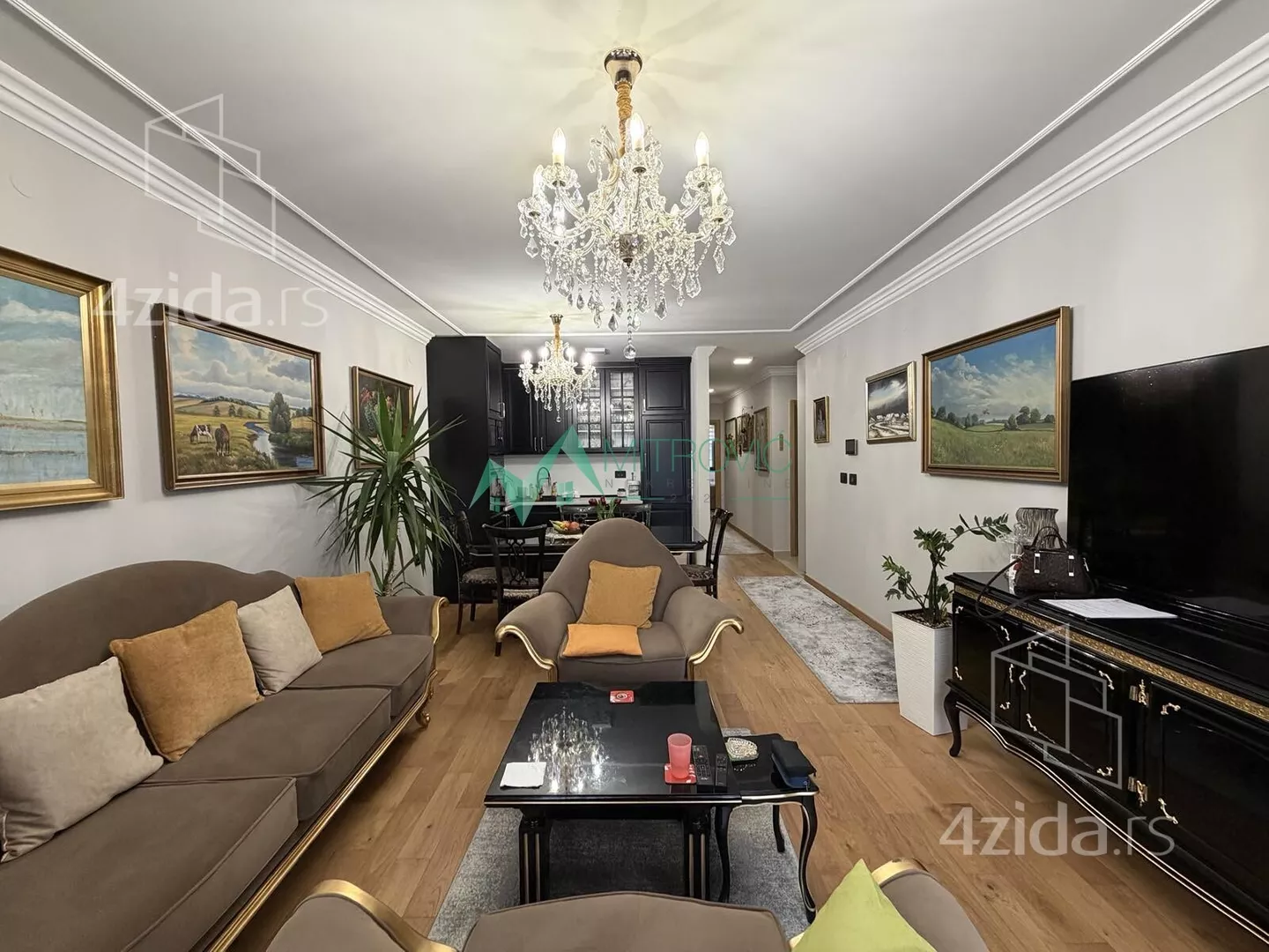 Trosoban stan | 4zida