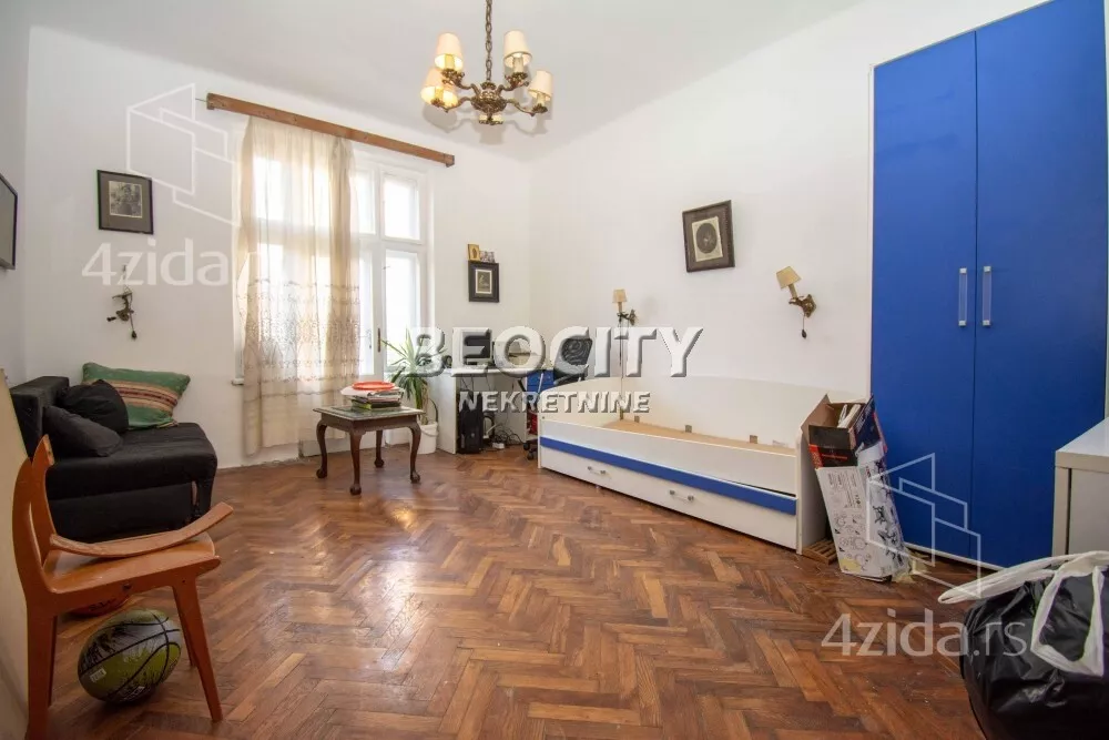 Četvoroiposoban stan | 4zida