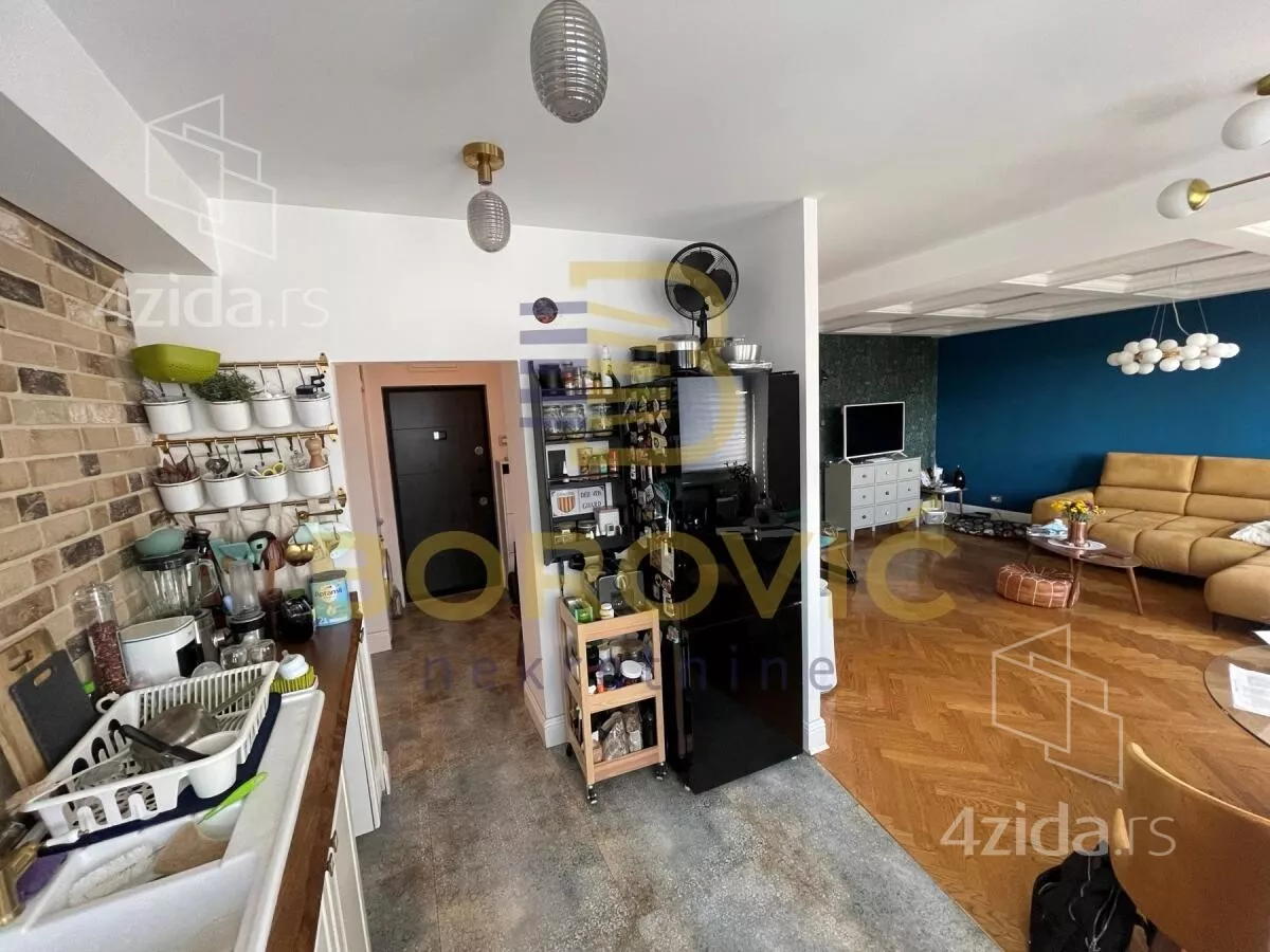 Petosoban stan | 4zida