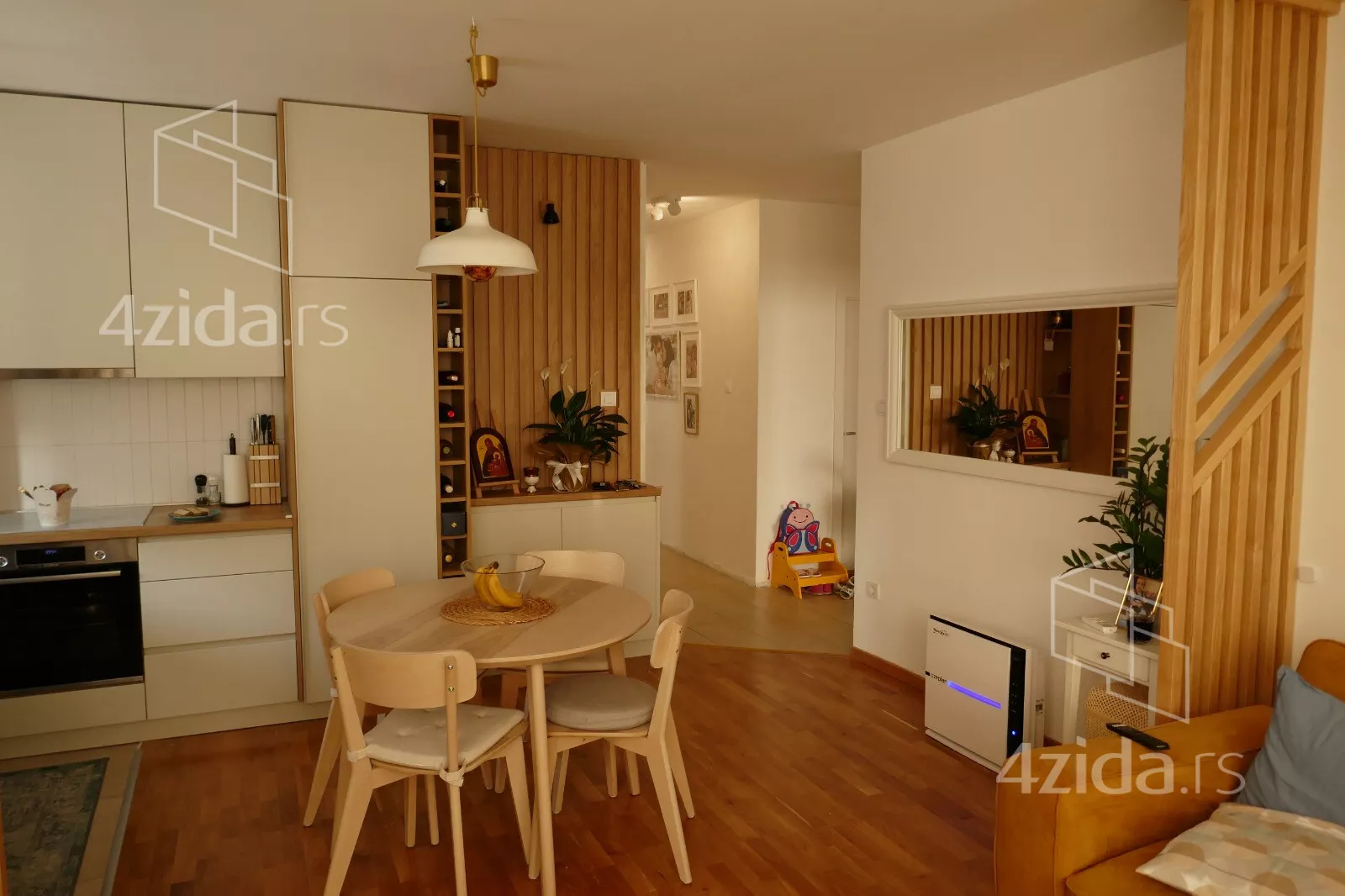 Troiposoban stan | 4zida