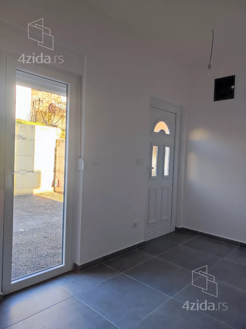 Garsonjera | 4zida