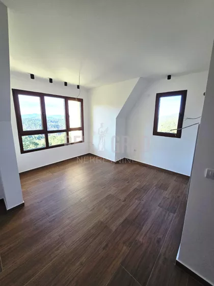 Belog narcisa | 4zida.rs