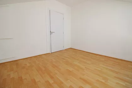 Železnička stanica | 4zida.rs