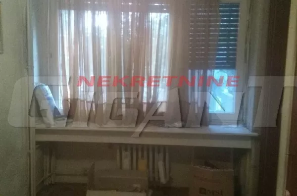 Šestosoban stan | 4zida