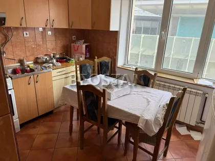 Vukov Spomenik | 4zida.rs