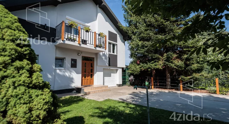 3-etažna kuća | 4zida