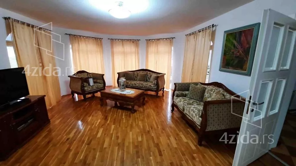 Kuća | 4zida