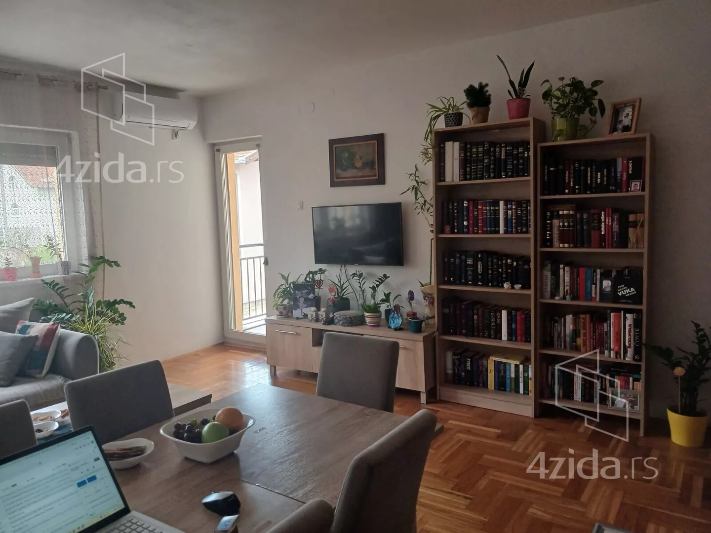 Troiposoban stan | 4zida