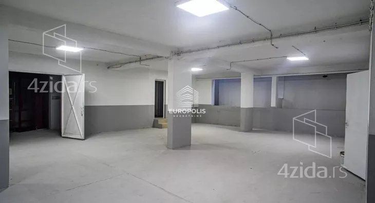 Poslovni prostor | 4zida