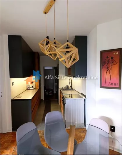 Crveni Krst Vračar | 4zida.rs