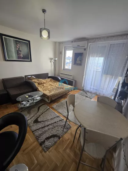 Mate Milošević | 4zida.rs