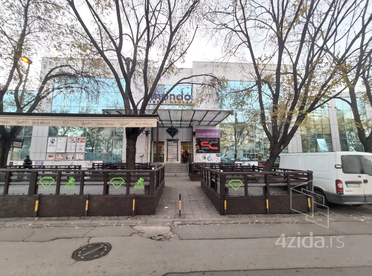 Lokal | 4zida