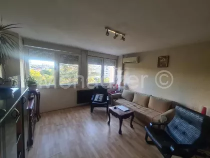 Ustanička | 4zida.rs
