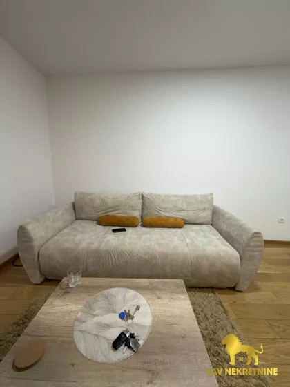 DOŽA ĐERĐA | 4zida.rs