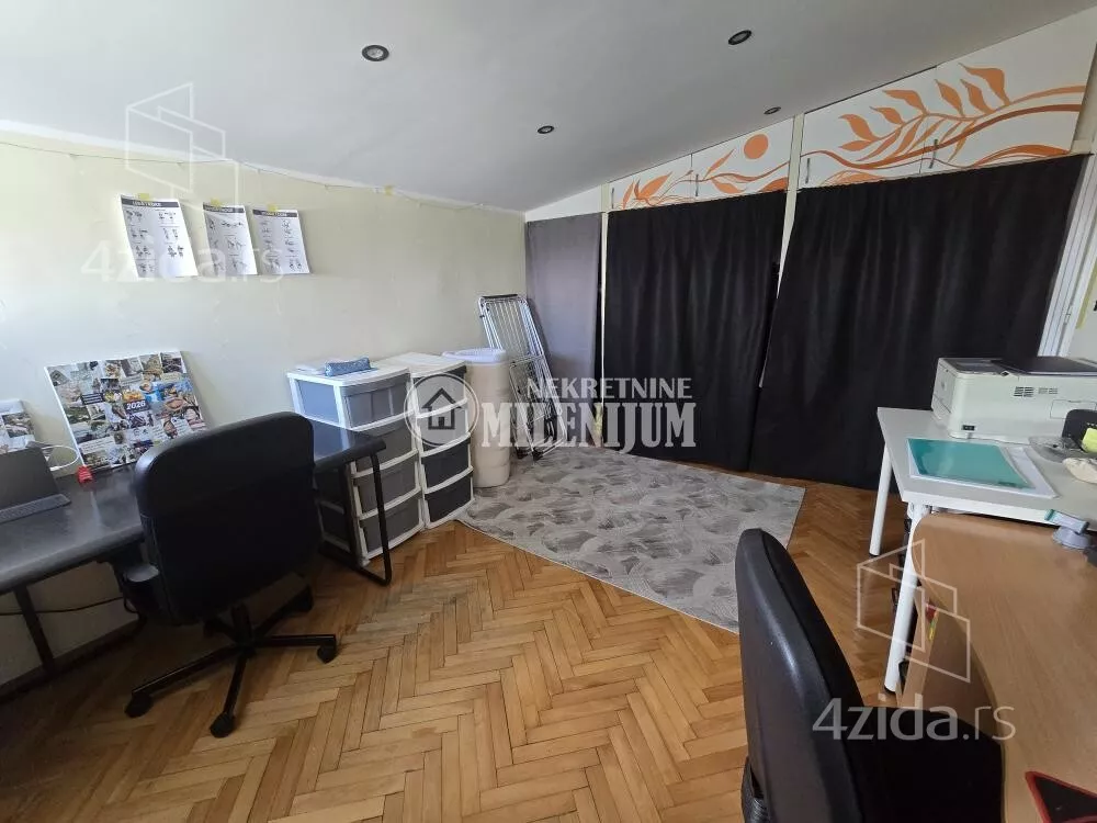 Troiposoban stan | 4zida