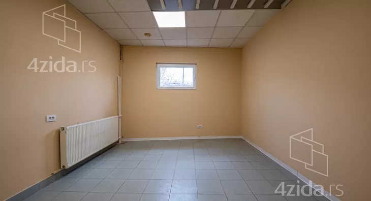 Poslovna zgrada | 4zida