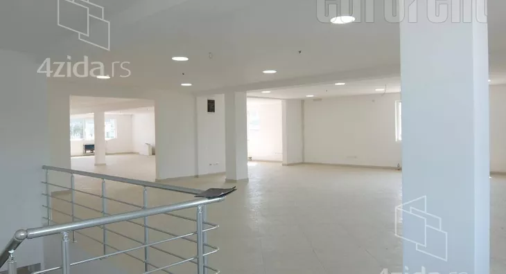 Poslovni prostor | 4zida