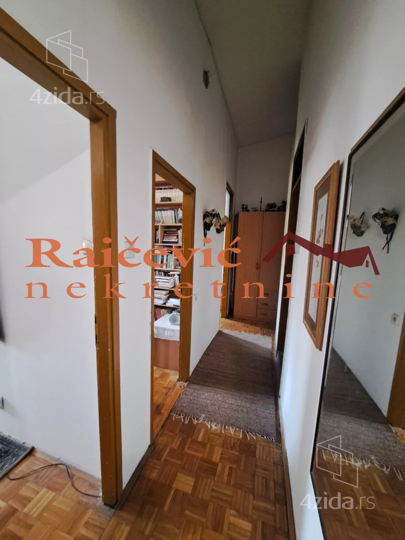 Troiposoban stan | 4zida