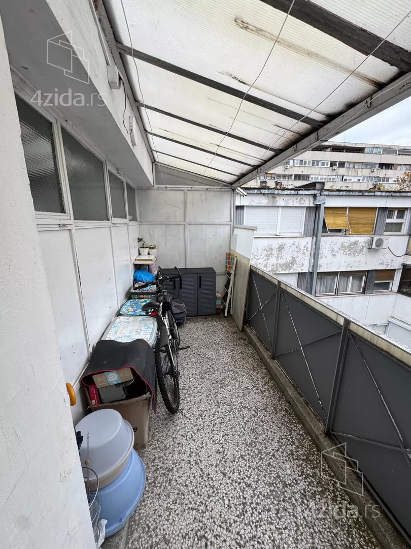 Troiposoban stan | 4zida