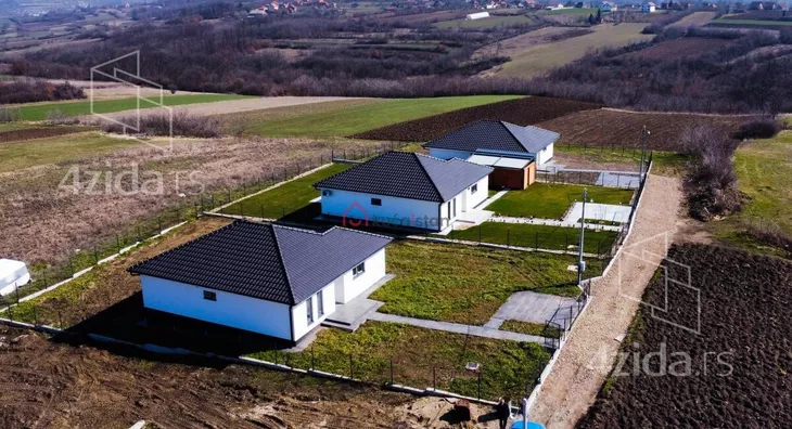 Kuća | 4zida
