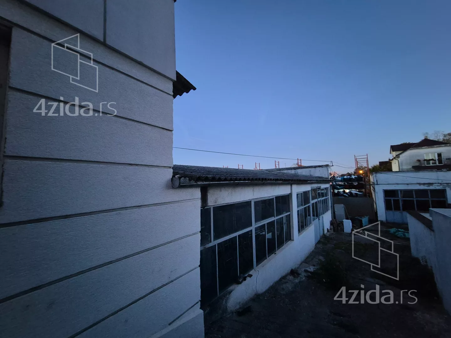 Hala | 4zida