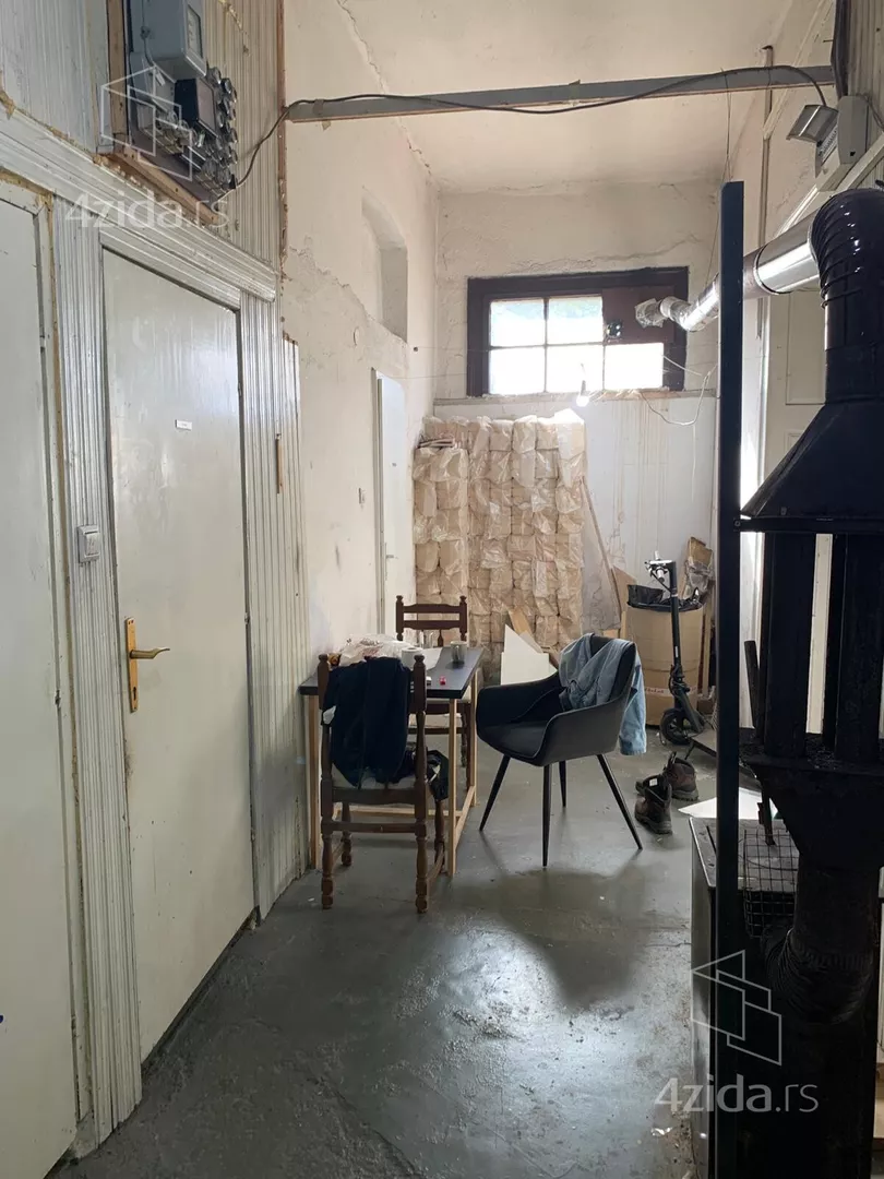 Poslovni prostor | 4zida