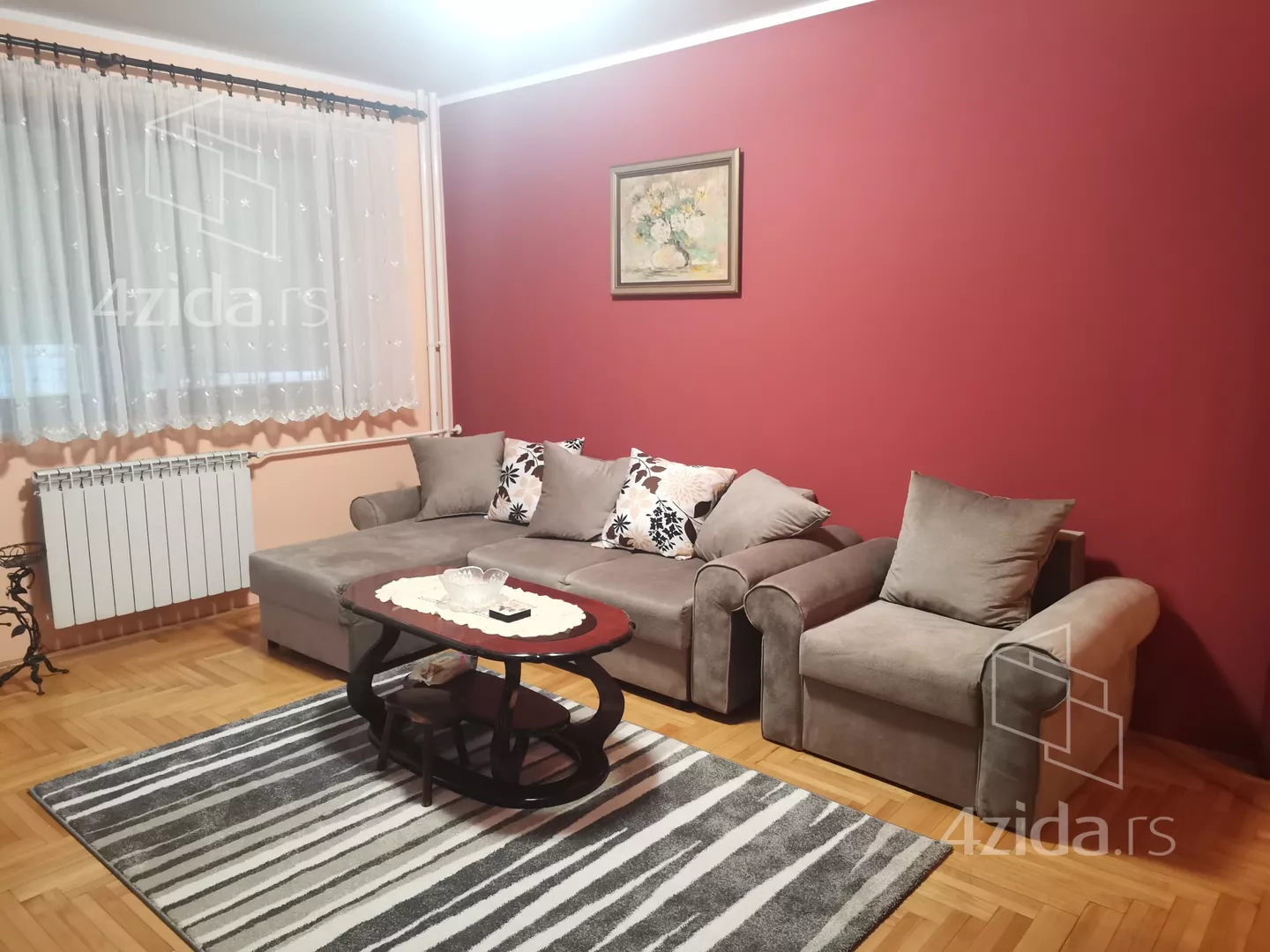 Jednoiposoban stan | 4zida