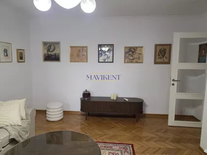 Studentski Trg | 4zida.rs