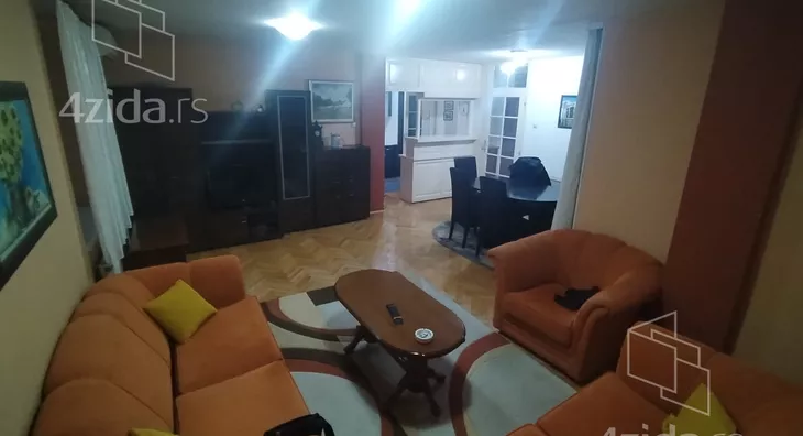 Troiposoban stan | 4zida