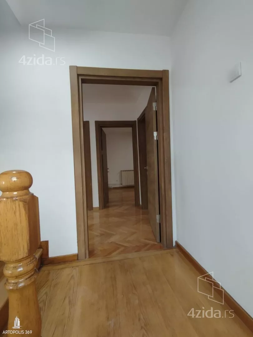 3-etažna kuća | 4zida