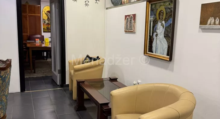 Poslovna zgrada | 4zida