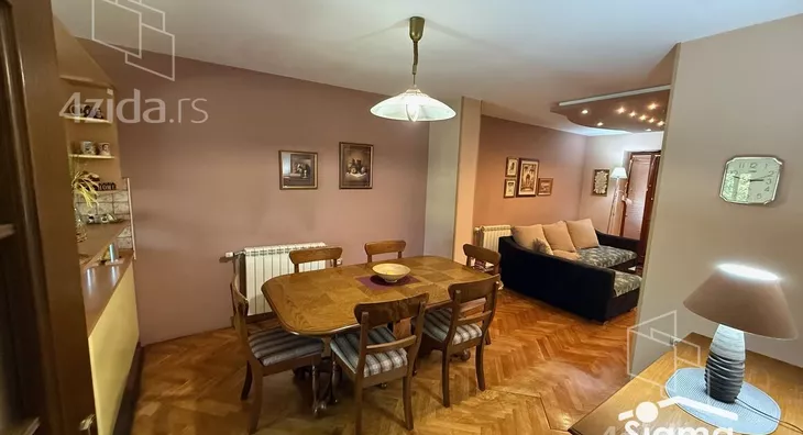 4-etažna kuća | 4zida