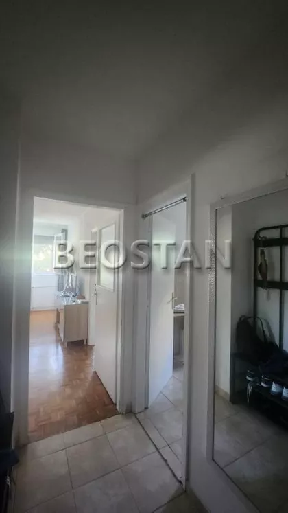 Pariske komune | 4zida.rs