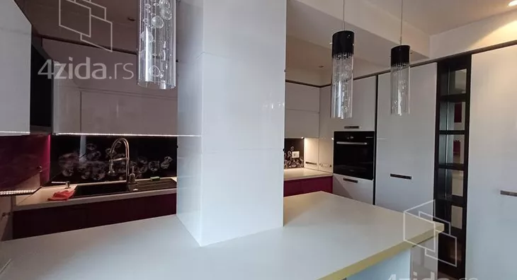 Petosoban stan | 4zida