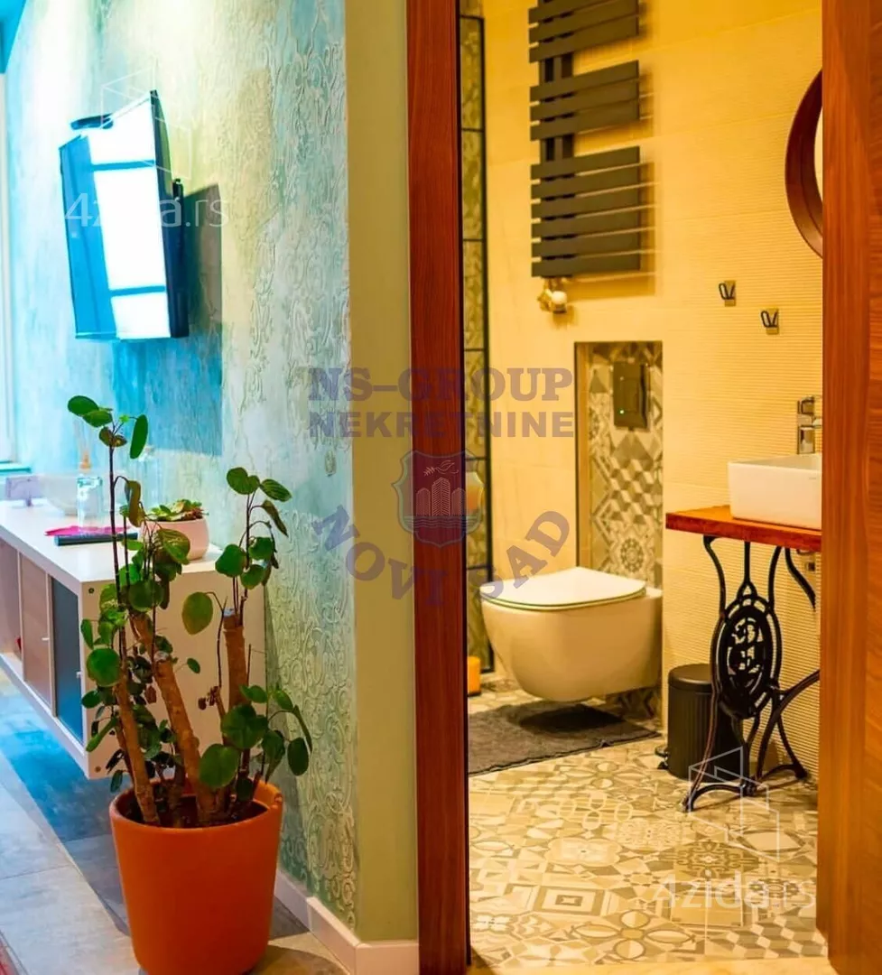 Šestosoban stan | 4zida