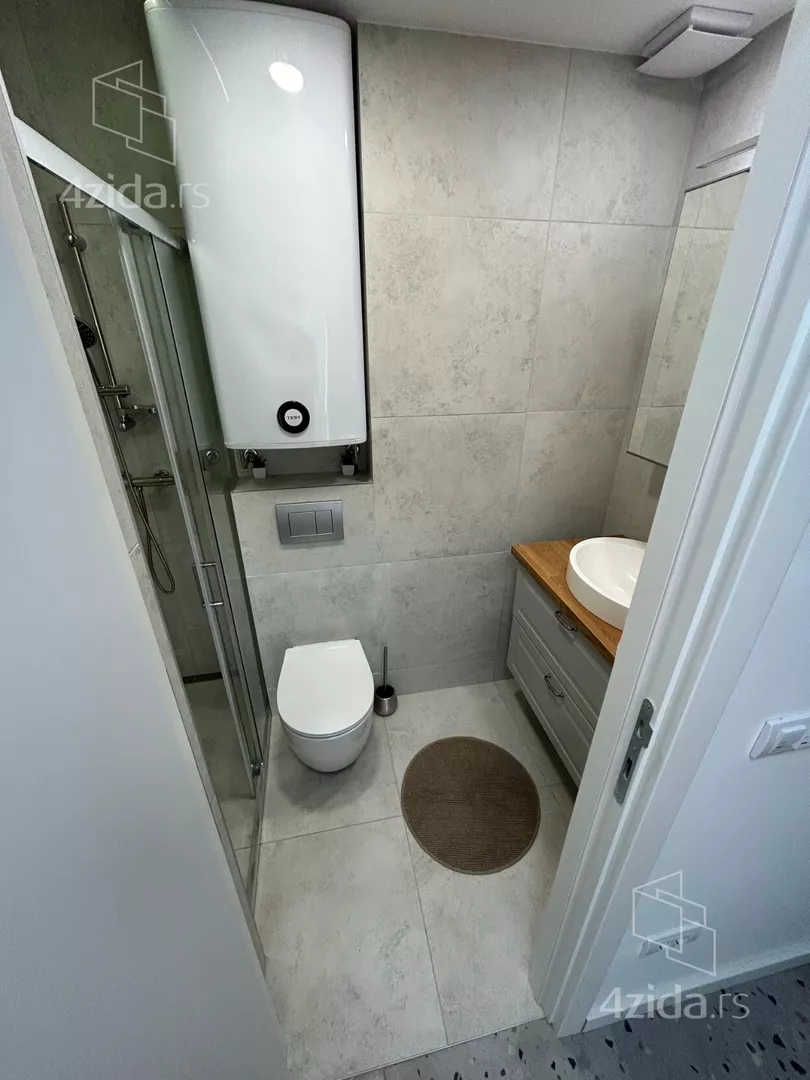 Četvoroiposoban stan | 4zida