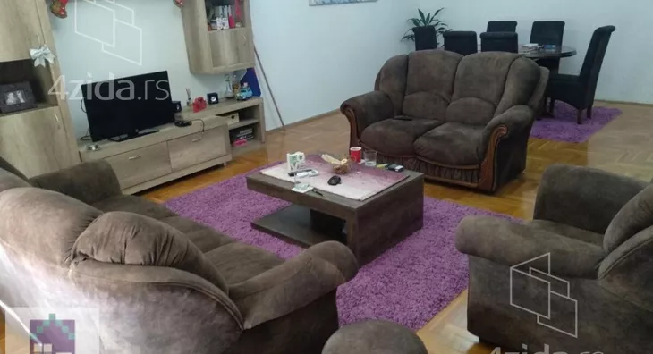 Petosoban stan | 4zida