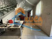 Lokal | 4zida