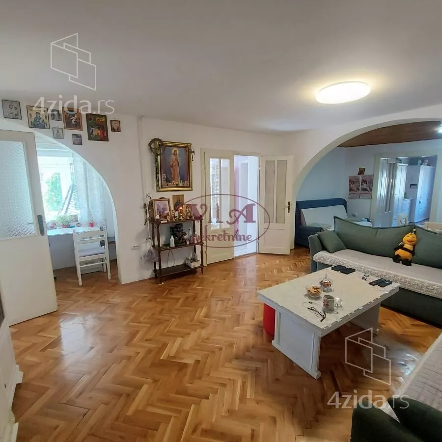Kuća | 4zida