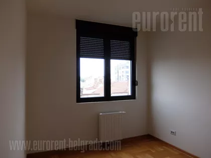 CRVENI KRST | 4zida.rs