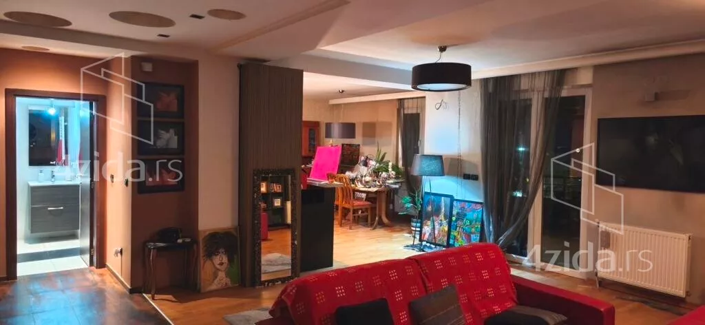 Petosoban stan | 4zida