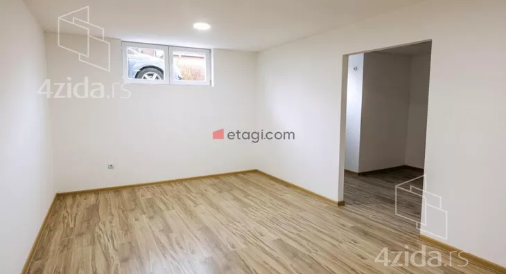 Sedmosoban stan | 4zida