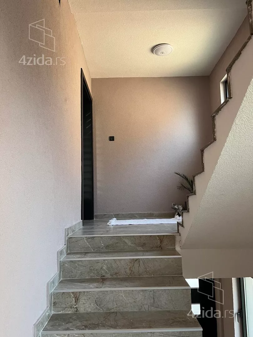 4-etažna kuća | 4zida