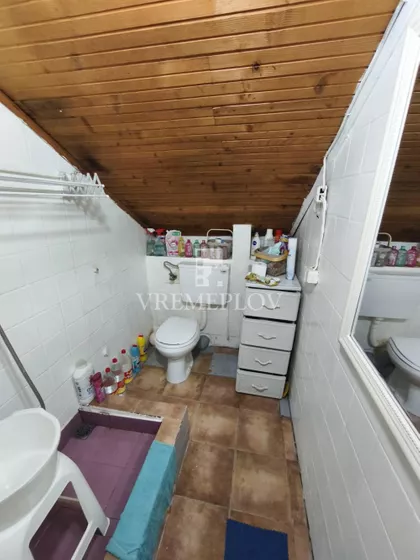 Ivana Milutinovića | 4zida.rs