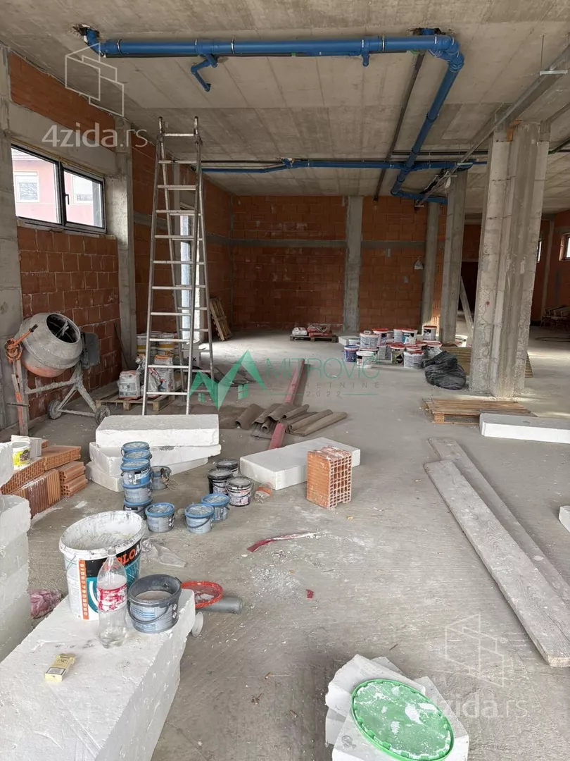 Poslovni prostor | 4zida