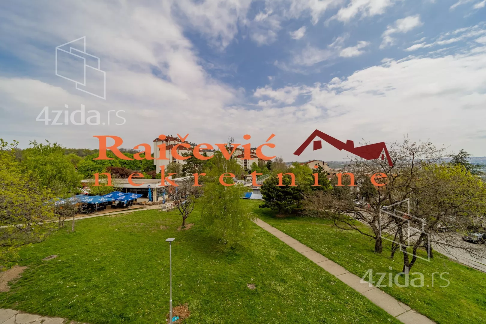Troiposoban stan | 4zida