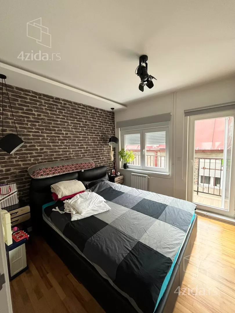 Petosoban stan | 4zida