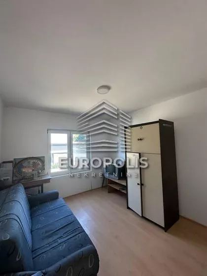 Pirandelova | 4zida.rs